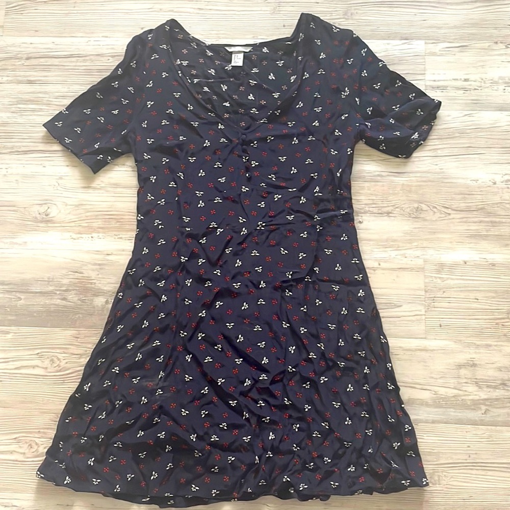 H&M navy blue dress with red and white flower detail. Size 14